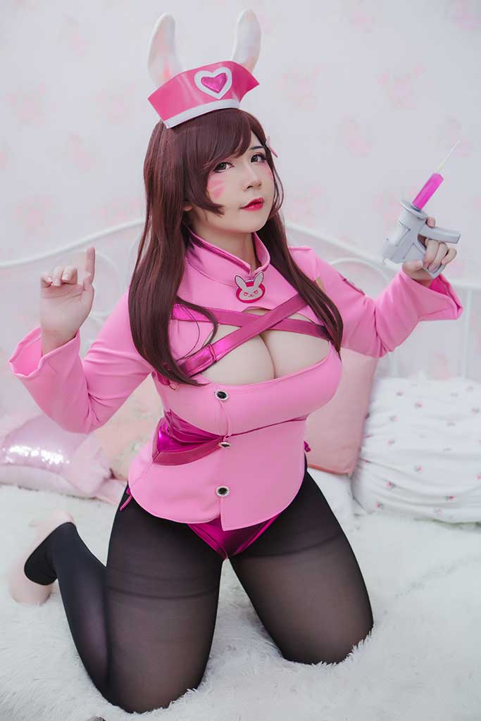 Uy Uy 守望先锋D.VA cosplay粉兔女郎护士装缩略图1