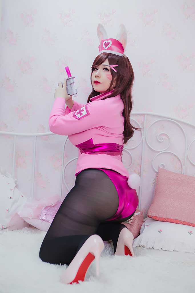 Uy Uy 守望先锋D.VA cosplay粉兔女郎护士装缩略图2