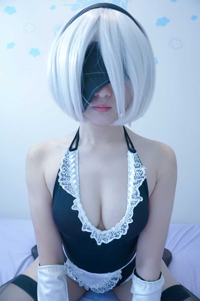 MisswarmJ小暖 尼尔2B cosplay银发连体内衣黑丝美腿美足缩略图2