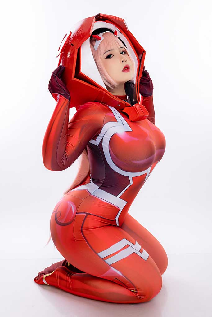 Uy Uy Darling in the Franxx「Zero Two（02摇）cosplay」粉发红紧身衣缩略图1