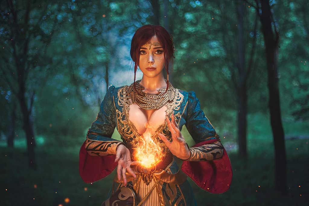 Saya The Fox 巫师系列Triss（特莉丝）cosplay红褐发青绿外套与内衣套装缩略图1