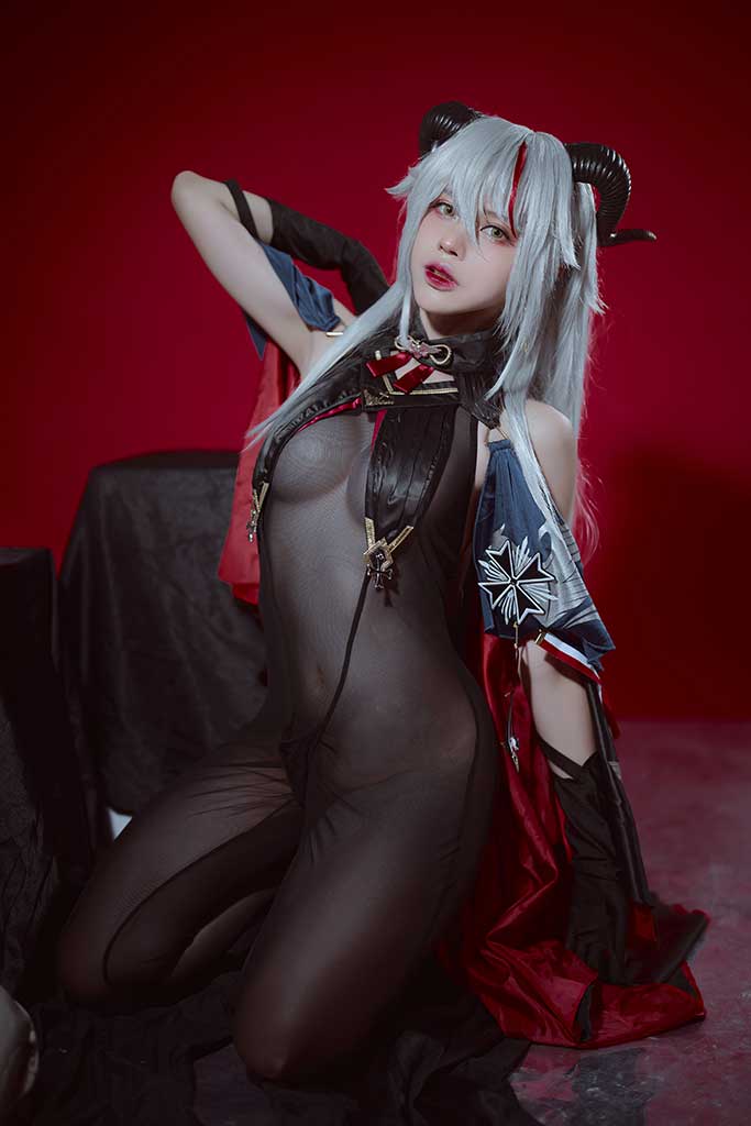 PingPing 碧蓝航线Agir（埃吉尔）cosplay银发双角连体连裤黑丝缩略图2