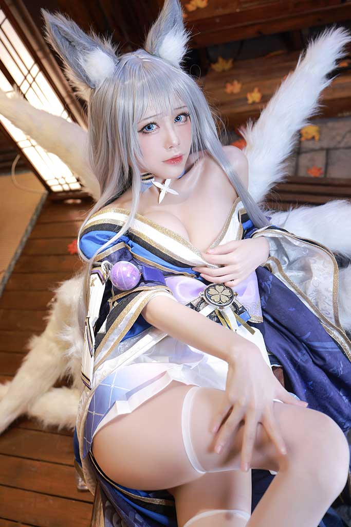 水淼Aqua 碧蓝航线 信浓cosplay兽耳银灰发女巫服白丝缩略图1